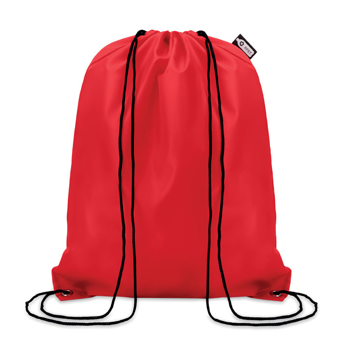 Mochila saco roja con cordones negros y etiqueta blanca en la parte superior.