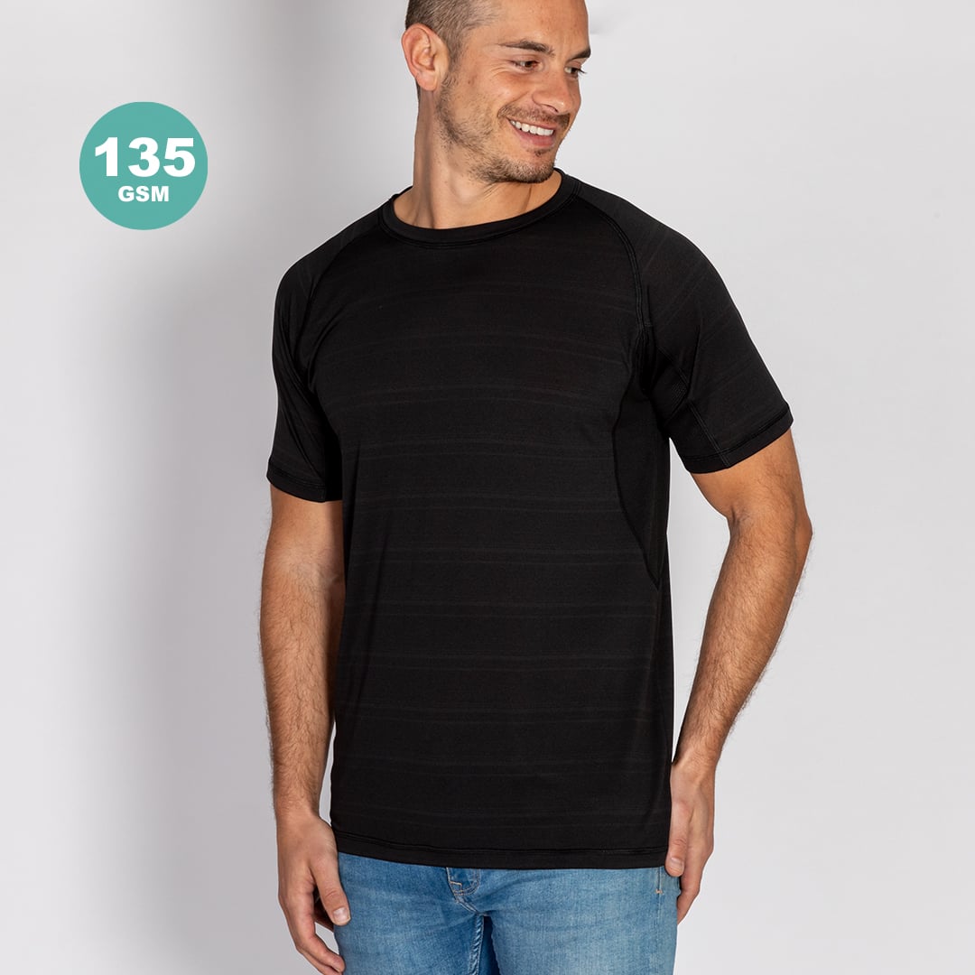 Camiseta negra de manga corta para hombre con tejido ligero de 135 GSM.