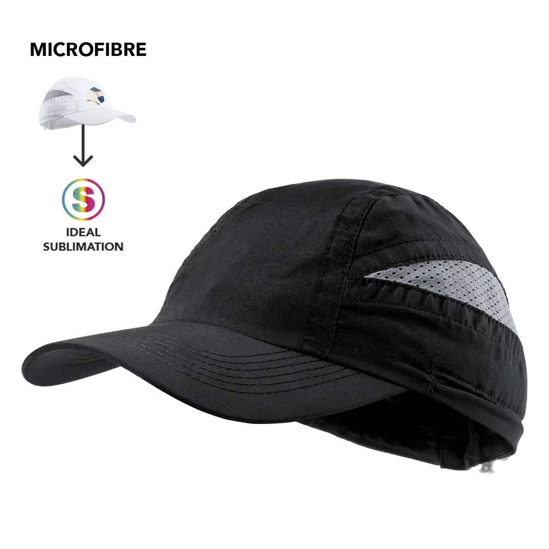 Gorra negra de microfibra con paneles laterales de malla gris para ventilación.