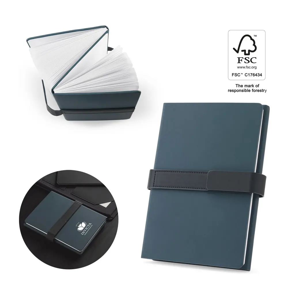 cuaderno azul oscuro con banda magnética, abierto y cerrado, junto al sello FSC de origen responsable