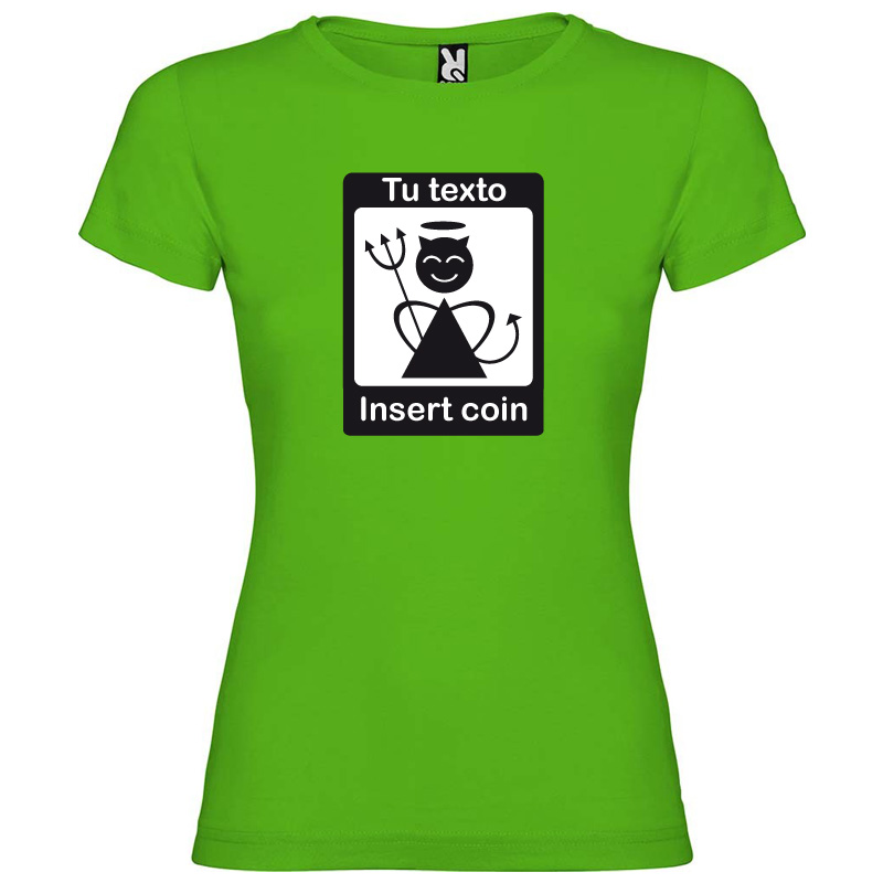 Camiseta verde de algodón con estampado negro de figura sonriente con halo y tridente.