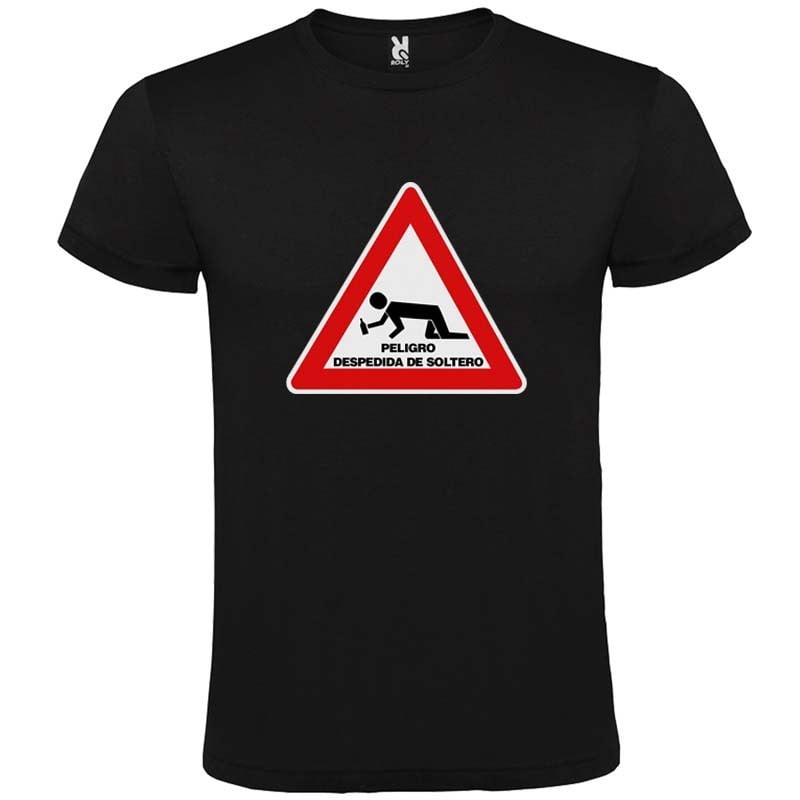 Camiseta negra con señal triangular roja y texto "Peligro despedida de soltero" con figura bebiendo.