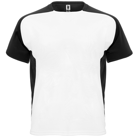 Camiseta deportiva blanca con mangas y laterales negros de manga corta.