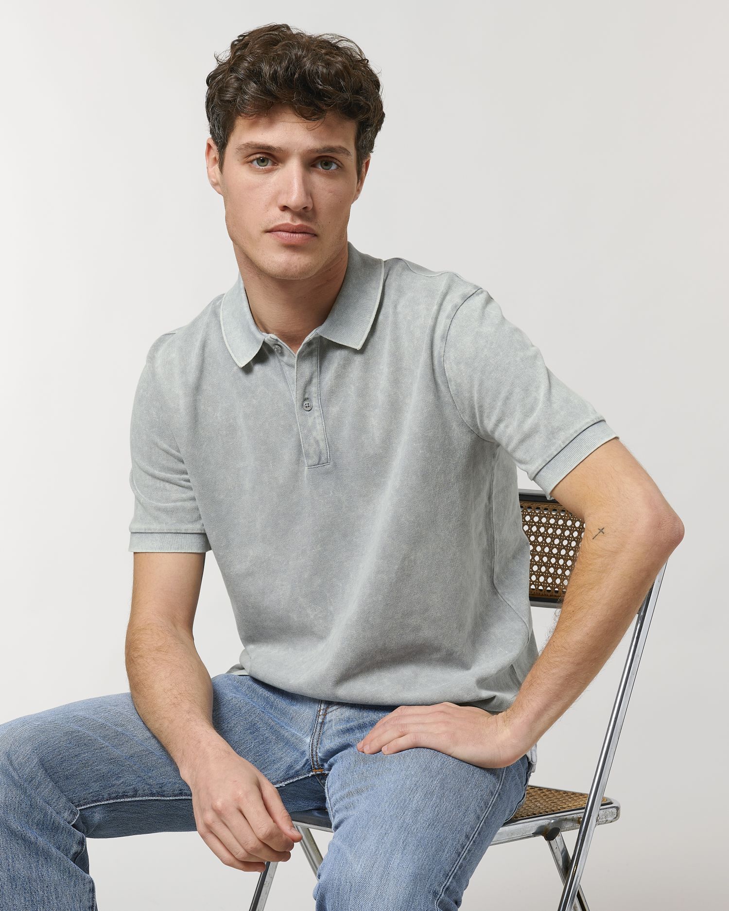 g. dyed aged light grey